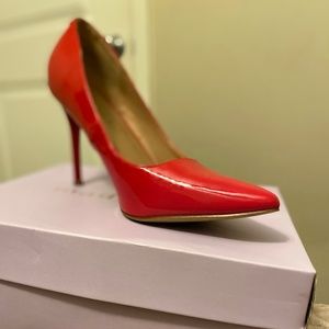 Red Pumps